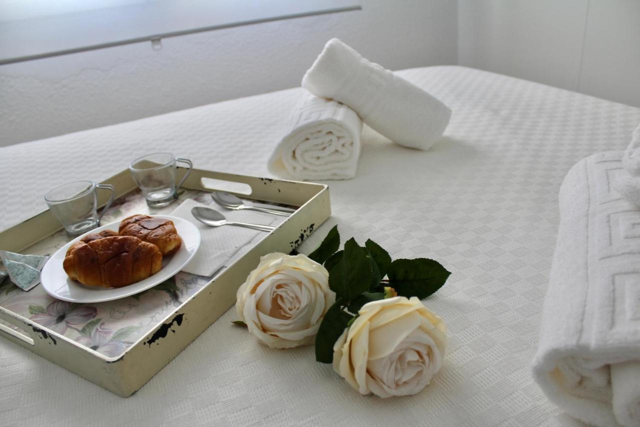 Wish Suite Campana De Sevilla Exterior photo