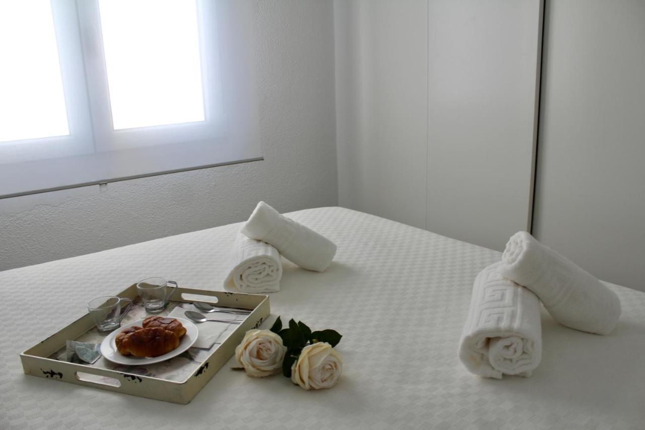 Wish Suite Campana De Sevilla Exterior photo